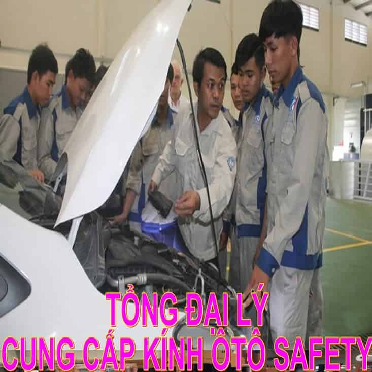 Chuyên thay KÍNH XE ÔTÔ