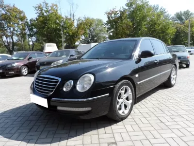 Dịch vụ thay kính chắn gió xe KIA Opirus tận nhà