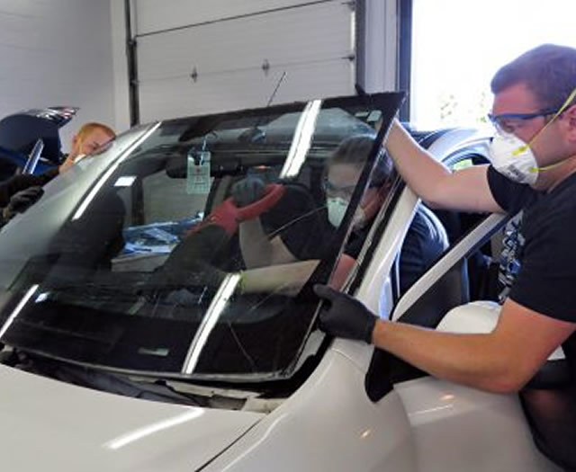 KÍNH Ô TÔ LONG AN