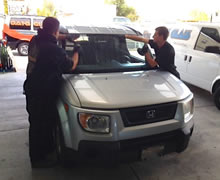 Kính xe hơi ô tô giá rẻ