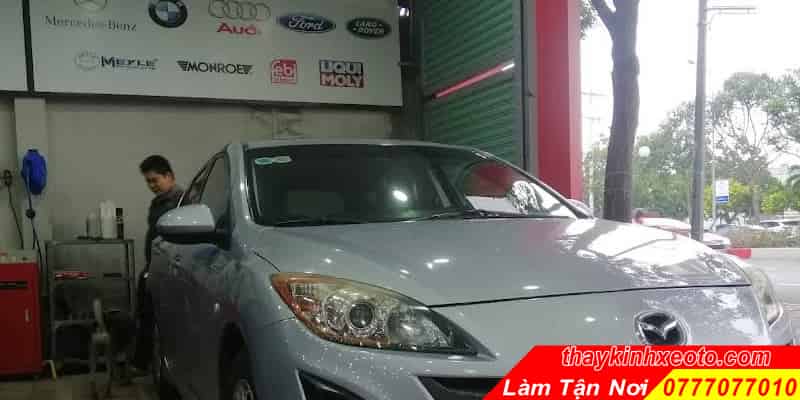 THAY KÍNH XE Ô TÔ TẬN NƠI 33 THAY KÍNH XE Ô TÔ khách Toyota tận nơi