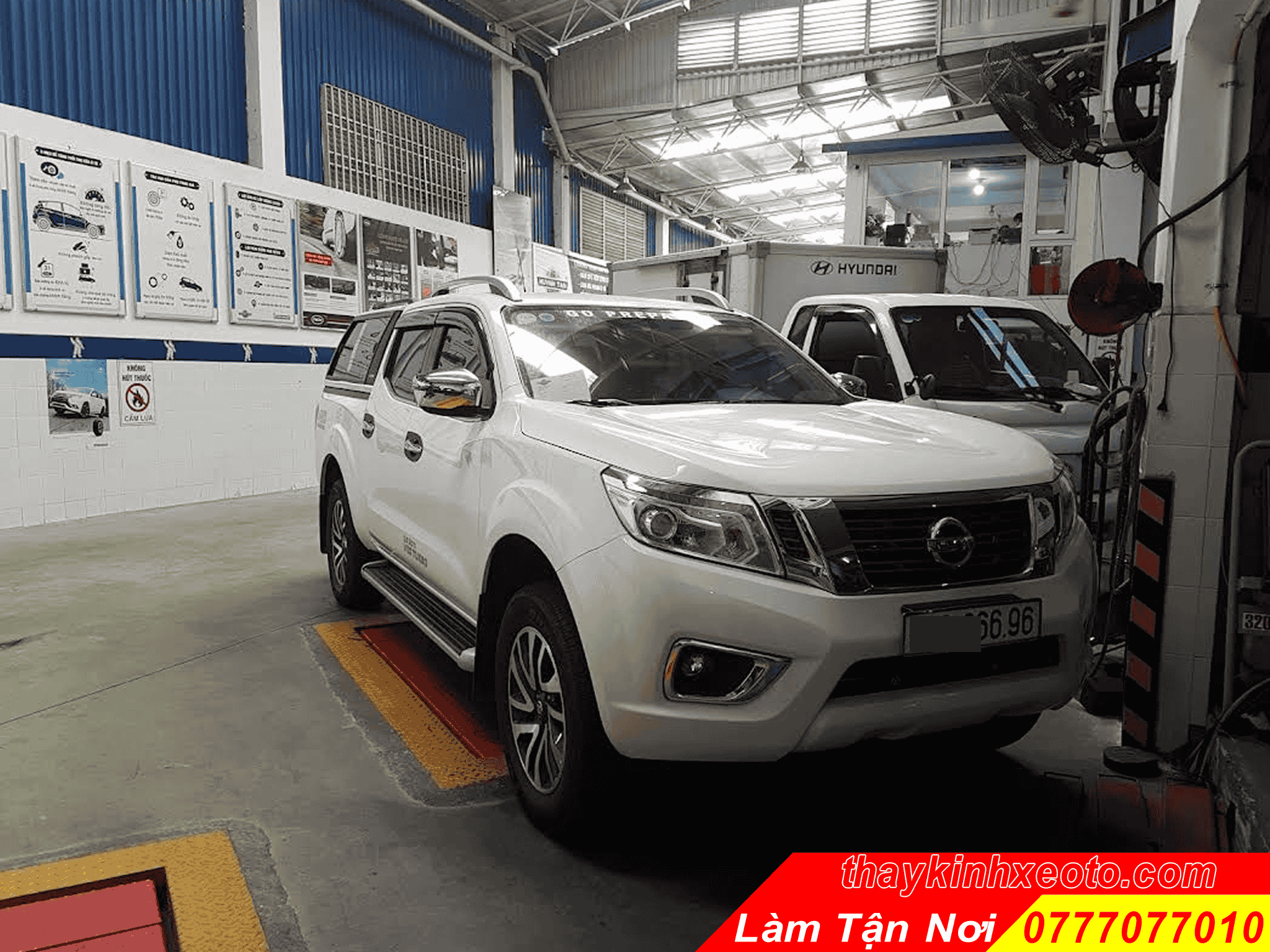 THAY KÍNH XE Ô TÔ TẬN NƠI 35 Thay Kính Chắn Gió Xe Honda Civic