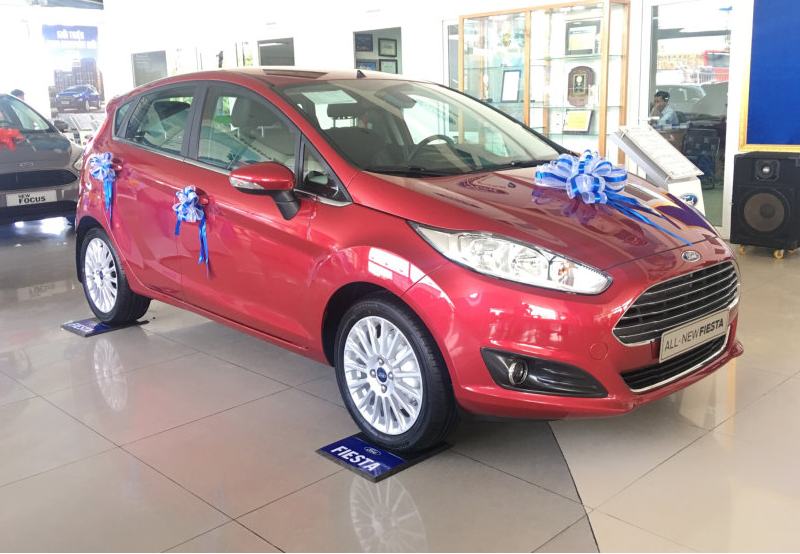 Chuyên THAY KÍNH XE ô tô tận nơi