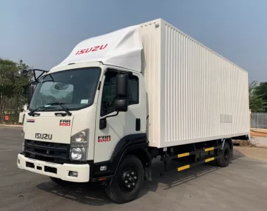 Thay Kính xe ô tô tải Isuzu 6.5 tấn tận nơi