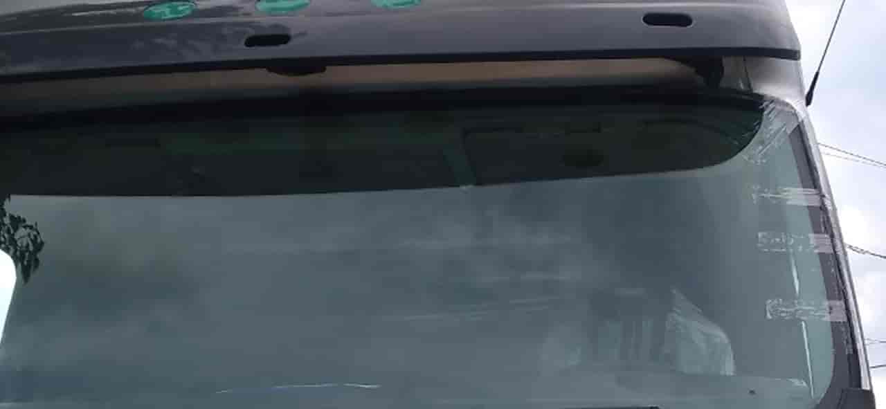 Thay KÍNH ô tô giá rẻ | Thay KÍNH Chắn Gió xe ô tô Giá Rẻ 2