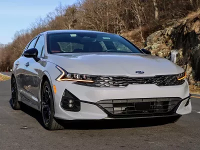 Thay KÍNH Ô tô KIA K5 tận nơi