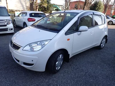 Thay KÍNH Ô tô Mitsubishi Colt tận nơi