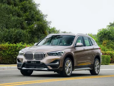 Thay KÍNH Ô tô BMW X1 tận nơi
