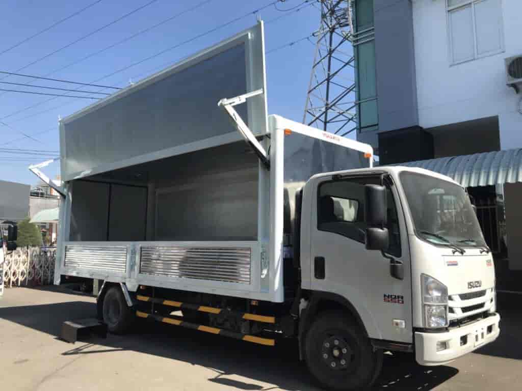 Thay KÍNH chắn gió ô tô, Thay KÍNH lái trước Ô tô Giá Rẻ Thay KÍNH xe ô tô tải Isuzu 2.8 tấn tận nơi