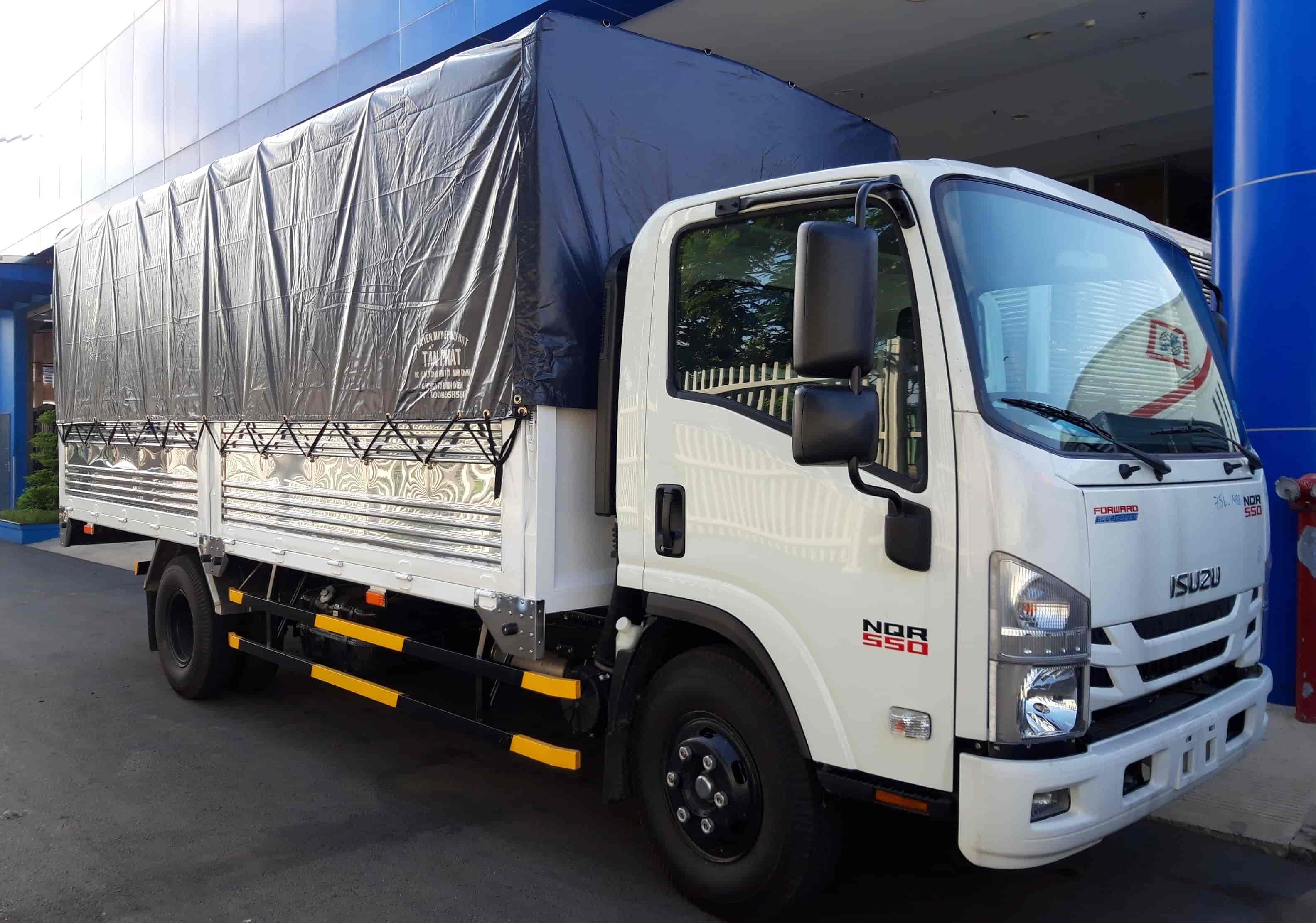 Thay KÍNH chắn gió ô tô, Thay KÍNH lái trước Ô tô Giá Rẻ Thay KÍNH xe ô tô tải Isuzu 5 tấn tận nơi