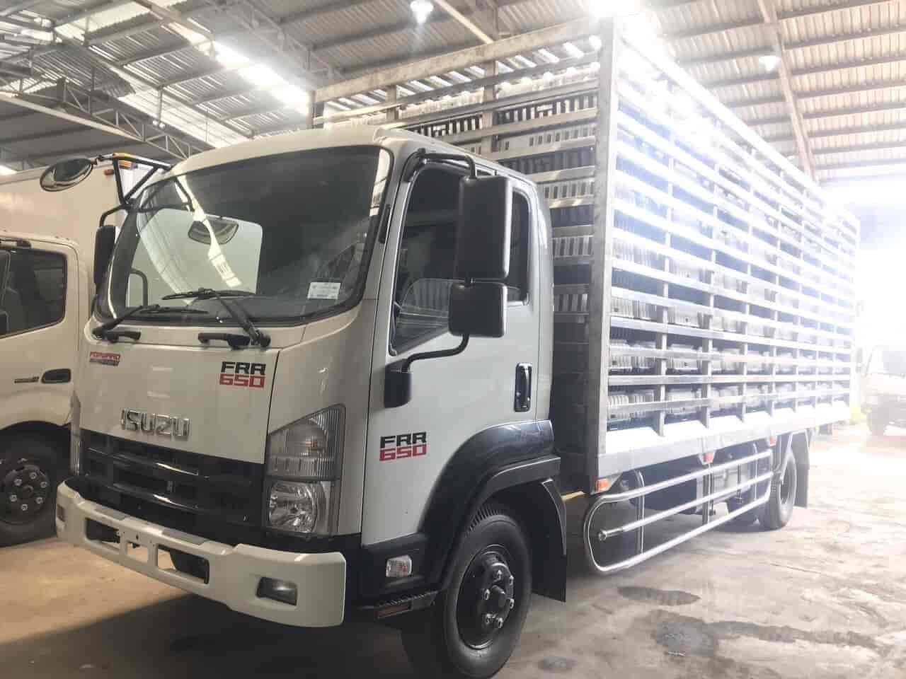Thay KÍNH chắn gió ô tô, Thay KÍNH lái trước Ô tô Giá Rẻ Thay KÍNH xe ô tô tải Isuzu 6.5 tấn tận nơi