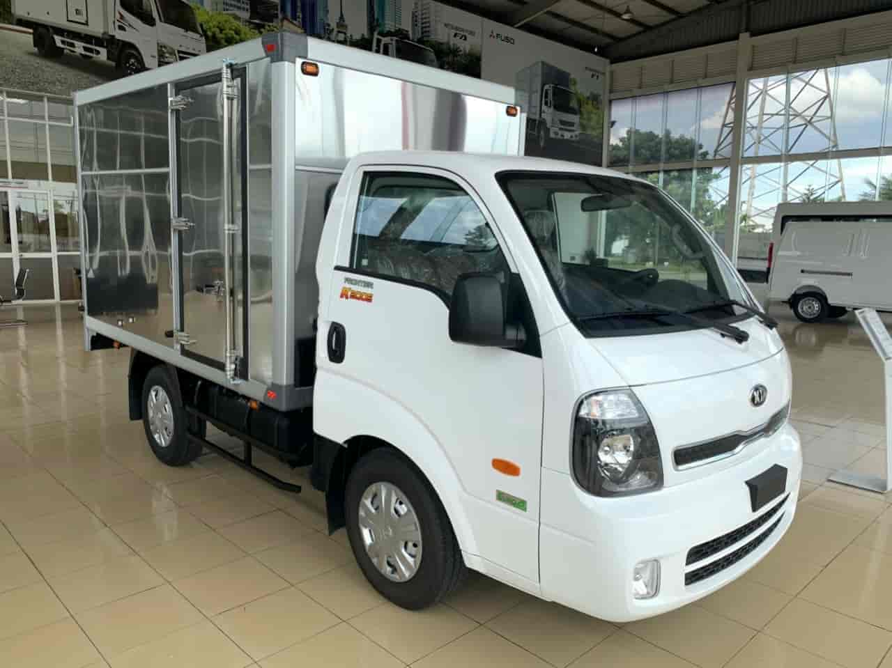 Thay KÍNH chắn gió ô tô, Thay KÍNH lái trước Ô tô Giá Rẻ Thay KÍNH xe ô tô tải KIA 1.4 tấn tận nơi