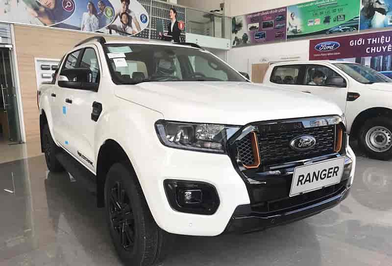 Chuyên THAY KÍNH XE ô tô tận nơi