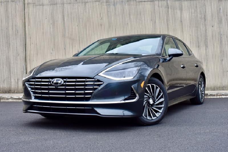 Chuyên THAY KÍNH XE ô tô tận nơi