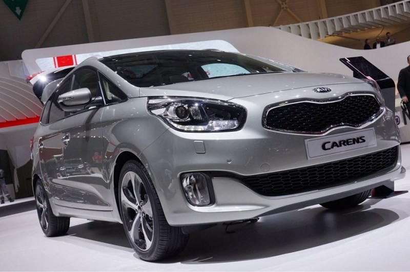 Chuyên THAY KÍNH XE ô tô tận nơi