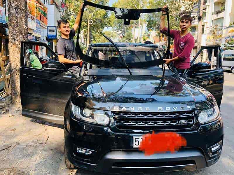 Thay KÍNH chắn gió ô tô, Thay KÍNH lái trước Ô tô Giá Rẻ Thay KÍNH Lái Chắn Gió Trước Xe ô tô Alphard Luxury