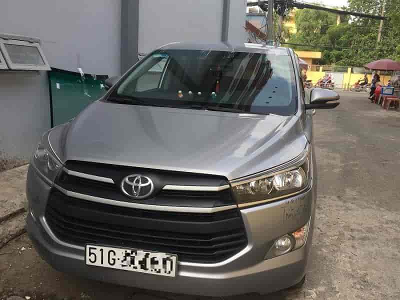 THAY Kính chắn gió xe innova 2008
