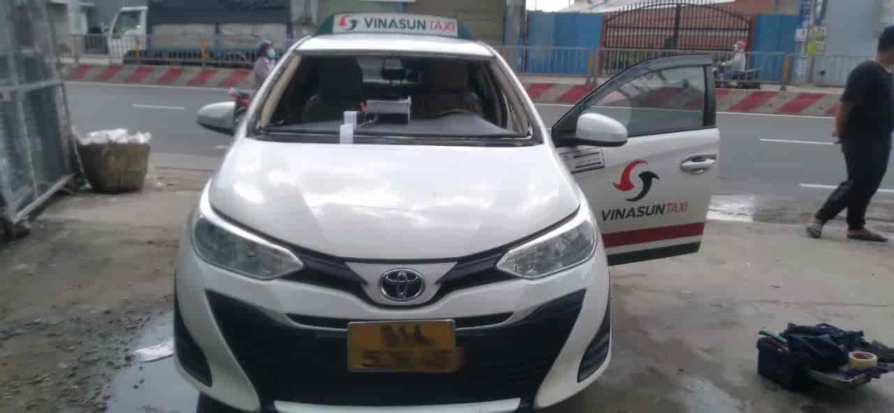 Thay Kính CỬA 11